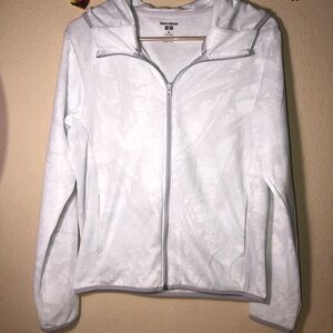 Meguru Yamaguchi x UNIQLO White Zip-Up Hoodie, XS, pre-owned condition,